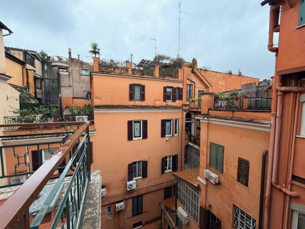 appartamento in affitto a Roma in zona Rione Monti/Campitelli
