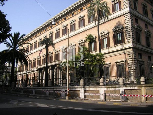 negozio in affitto a Roma in zona Ludovisi/Sallustiano