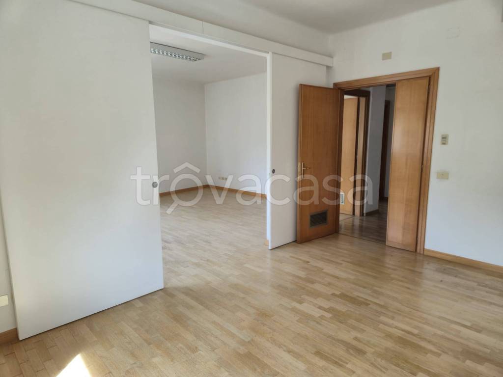ufficio in affitto a Roma in zona Trevi-Colonna