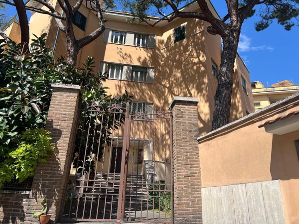 appartamento in affitto a Roma in zona San Saba - Ripa