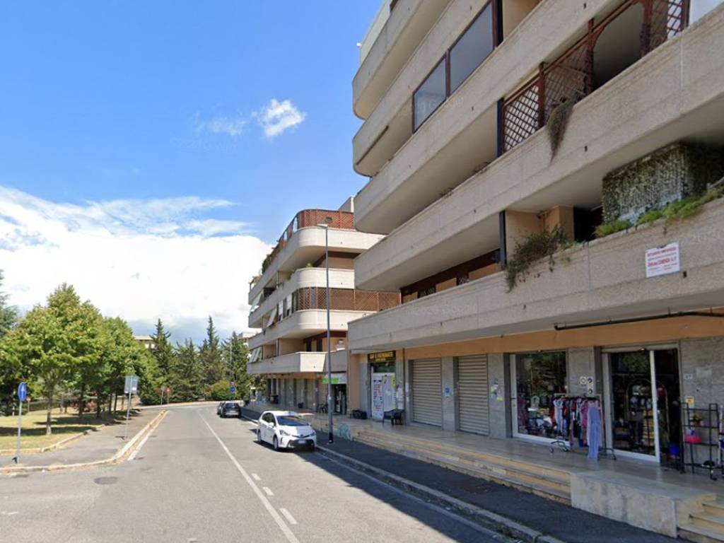 negozio in affitto a Roma in zona Vitinia