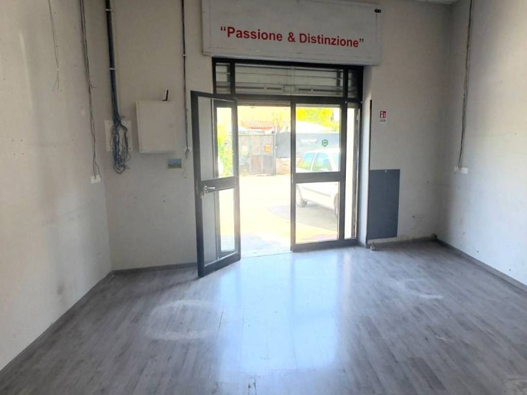 negozio in affitto a Roma in zona Alessandrino