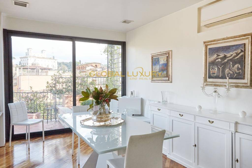 appartamento in affitto a Roma in zona Trevi-Colonna