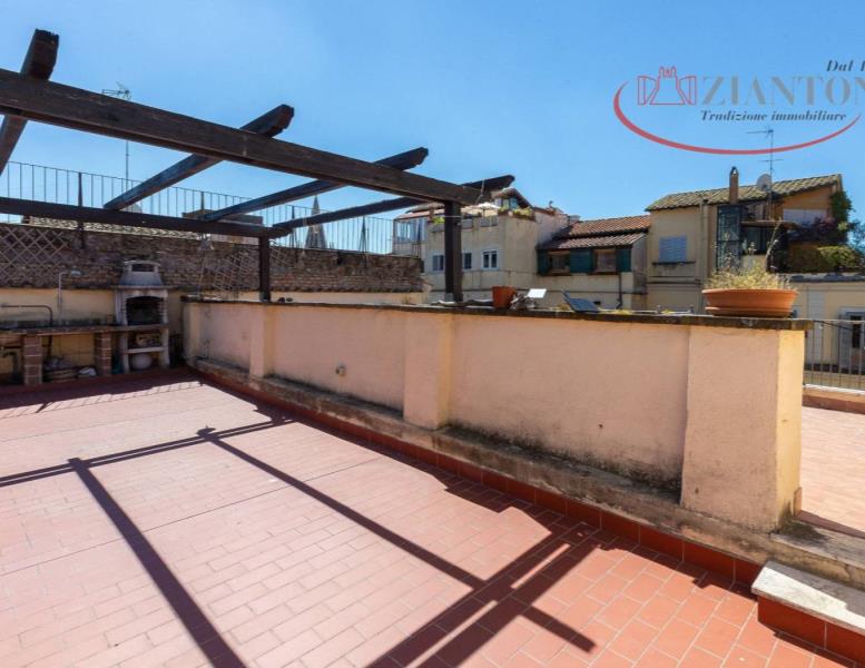 appartamento in affitto a Roma in zona Campo Marzio