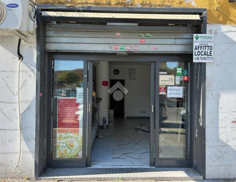 locale commerciale in affitto a Roma in zona Don Bosco