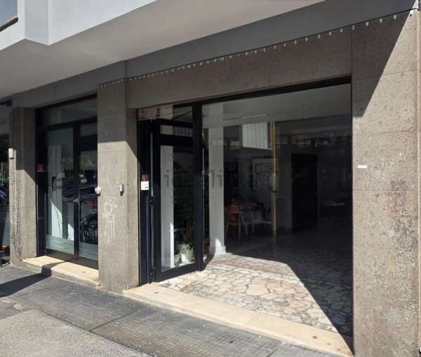 locale commerciale in affitto a Roma in zona Ardeatino
