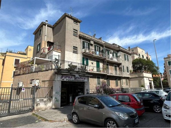 locale di sgombero in affitto a Roma in zona Prenestino-Centocelle