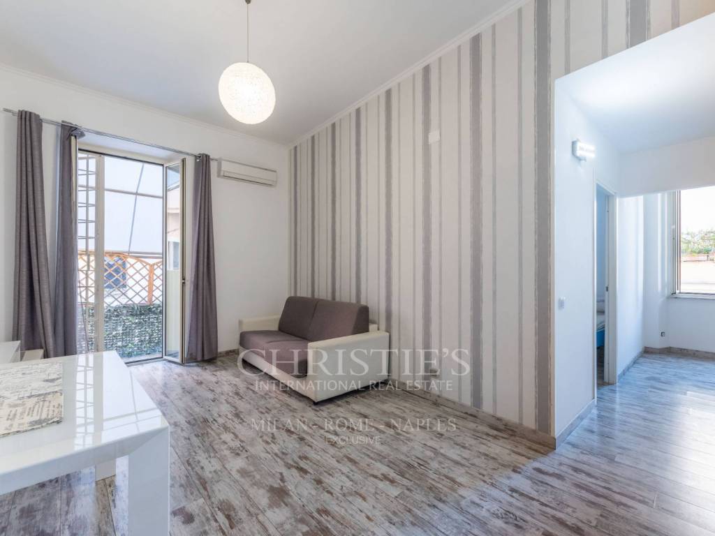 appartamento in affitto a Roma in zona Trevi-Colonna