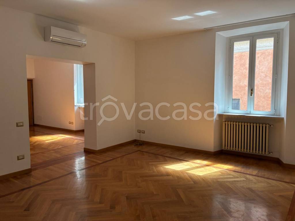 appartamento in affitto a Roma in zona Parione/Sant'Eustachio