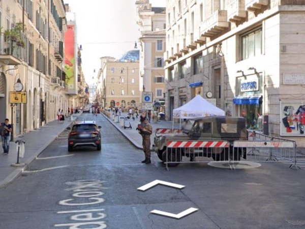 negozio in affitto a Roma in zona Campo Marzio