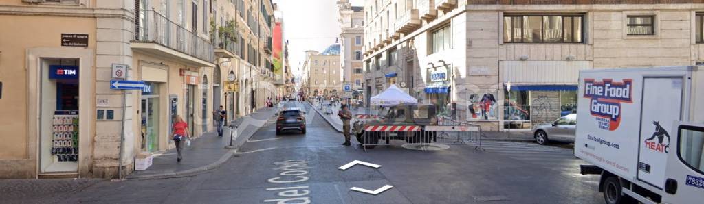 negozio in affitto a Roma in zona Trevi-Colonna