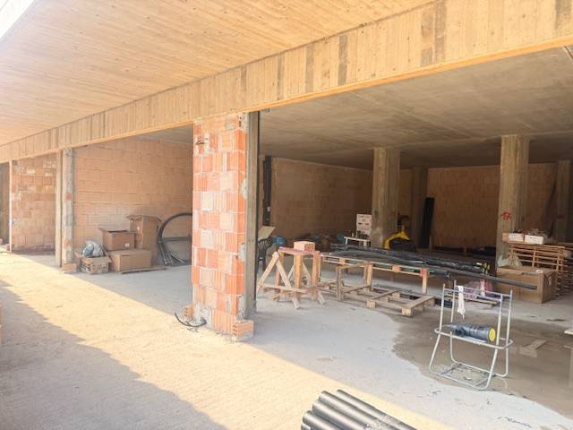 negozio in affitto a Roma in zona Ardeatino