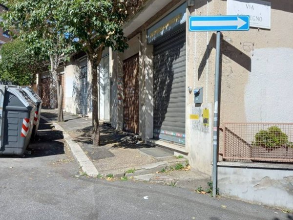 negozio in affitto a Roma