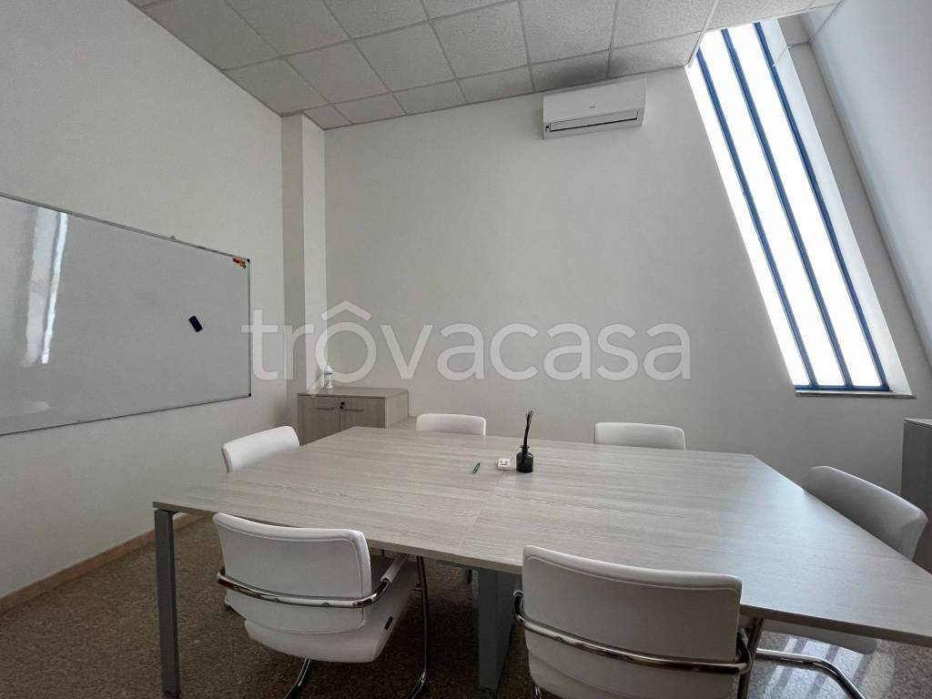 ufficio in affitto a Roma in zona Ardeatino