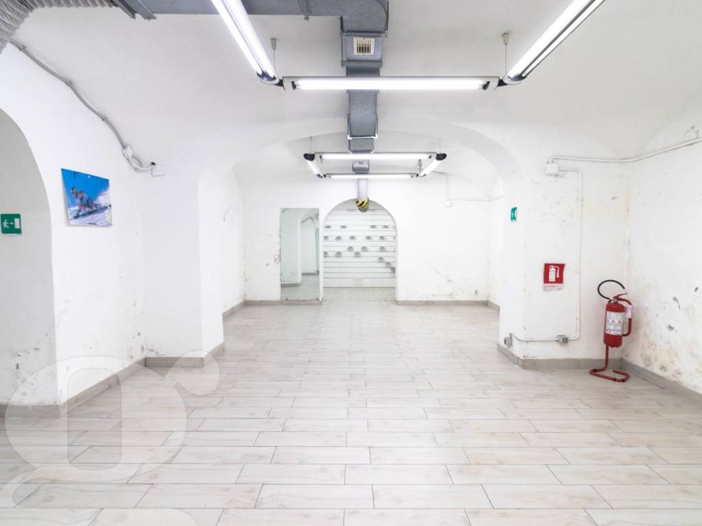 negozio in affitto a Roma