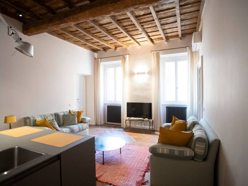 appartamento in affitto a Roma in zona Rione Regola