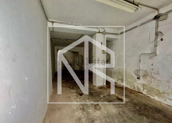 locale commerciale in affitto a Roma