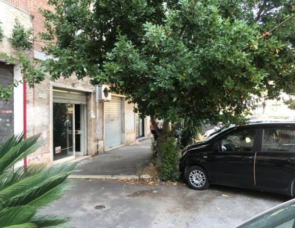 negozio in affitto a Roma in zona Ostiense