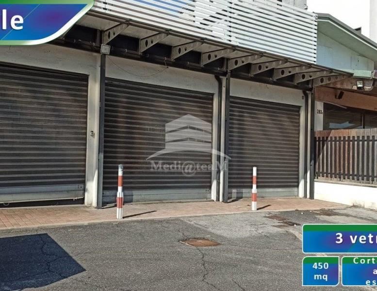 locale commerciale in affitto a Roma in zona Ponte Mammolo