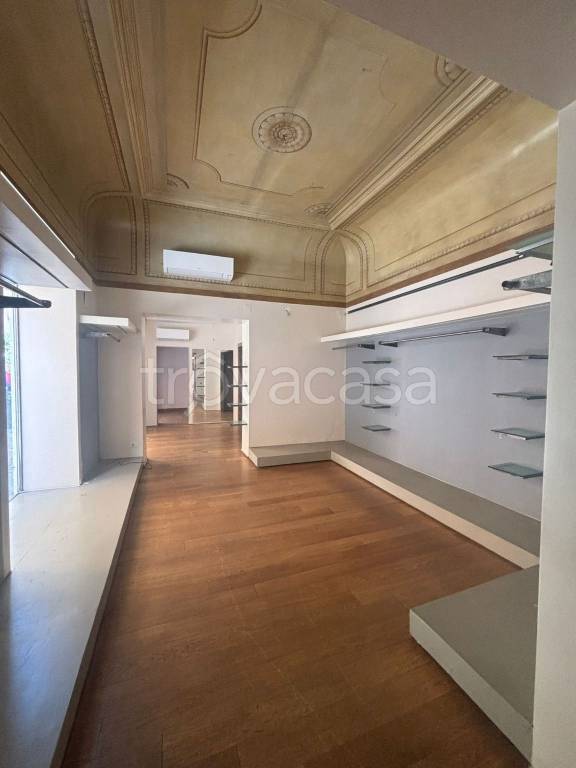 negozio in affitto a Roma in zona Campo Marzio