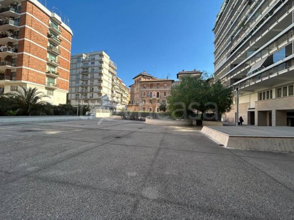 negozio in affitto a Roma in zona Portuense