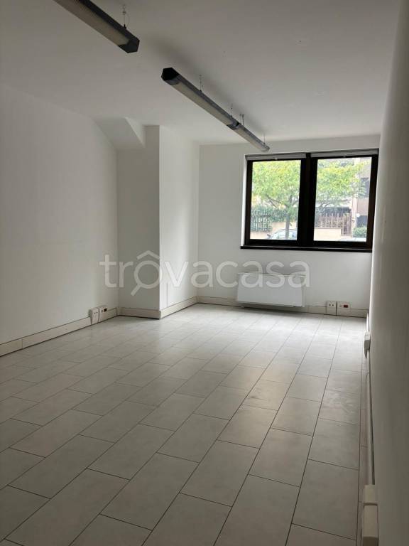 ufficio in affitto a Roma in zona Giuliano Dalmata