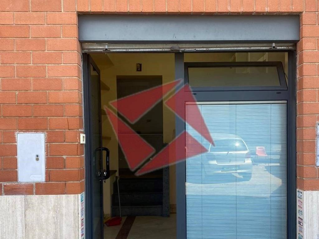 negozio in affitto a Roma in zona Finocchio