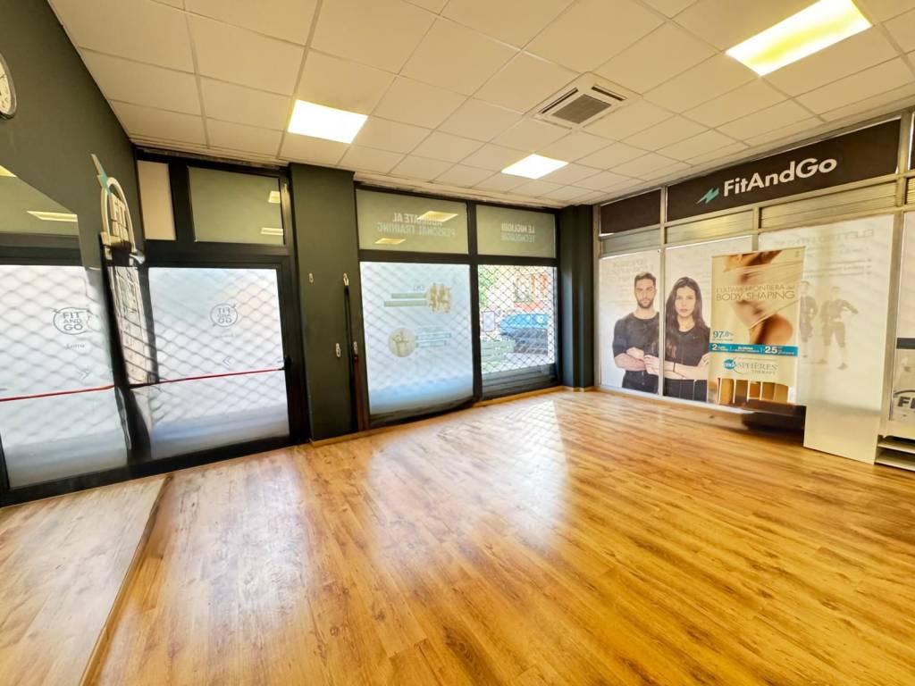 negozio in affitto a Roma