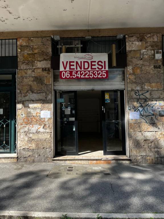 negozio in affitto a Roma in zona Ostiense