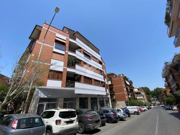 negozio in affitto a Roma in zona Gianicolense