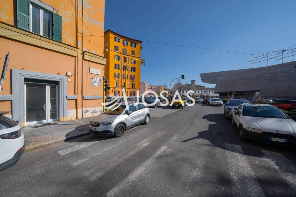 negozio in affitto a Roma in zona Flaminio