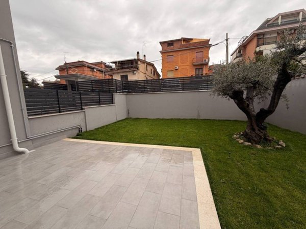 appartamento in affitto a Roma in zona Pantan Monastero