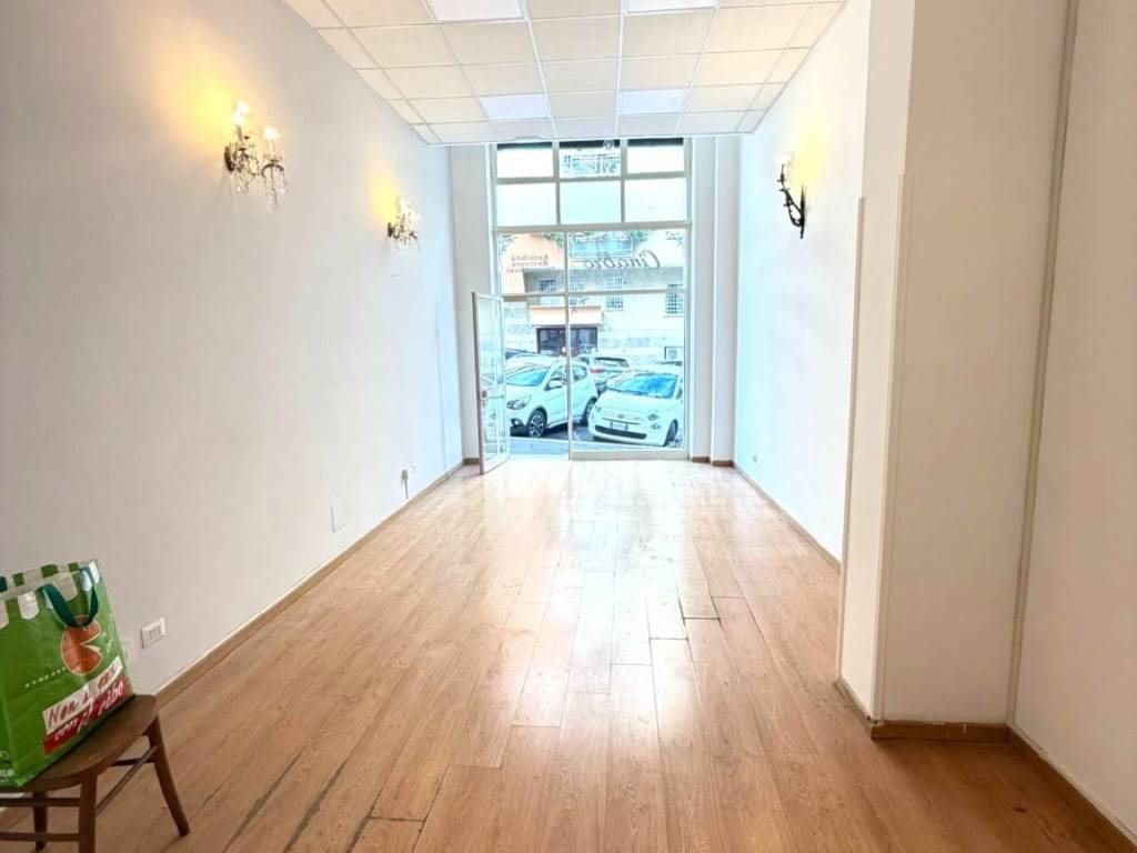 negozio in affitto a Roma