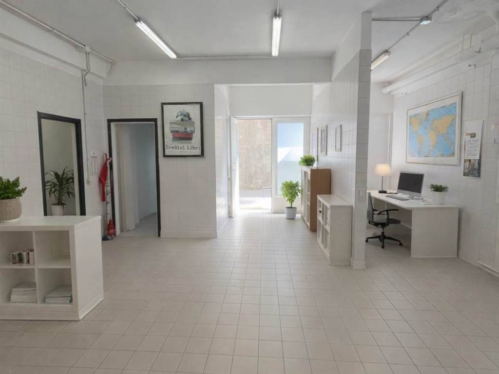 negozio in affitto a Roma in zona Torrevecchia