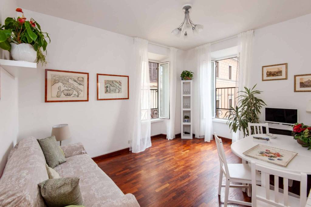 appartamento in affitto a Roma in zona Parione/Sant'Eustachio