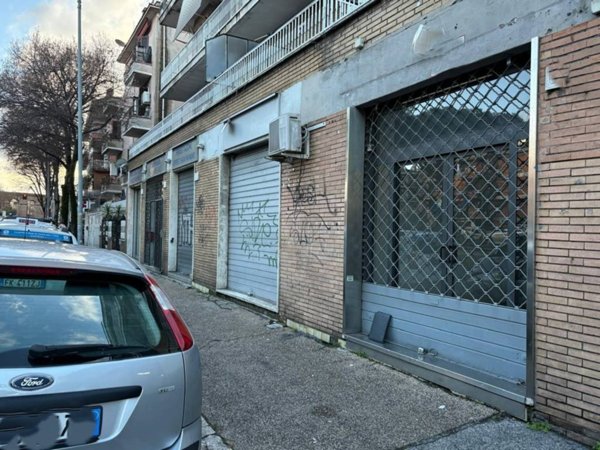 negozio in affitto a Roma in zona Prenestino-Centocelle