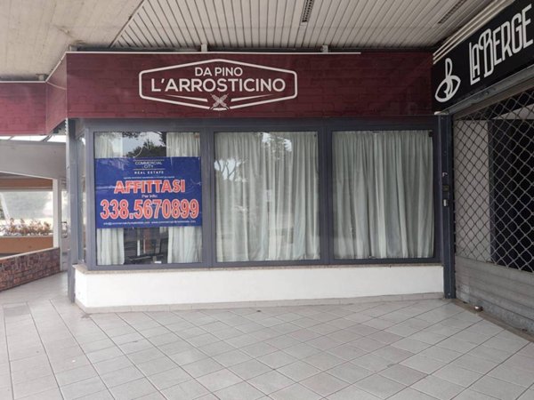 negozio in affitto a Roma in zona Torrino