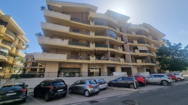 locale commerciale in affitto a Roma in zona Monte Sacro/Talenti