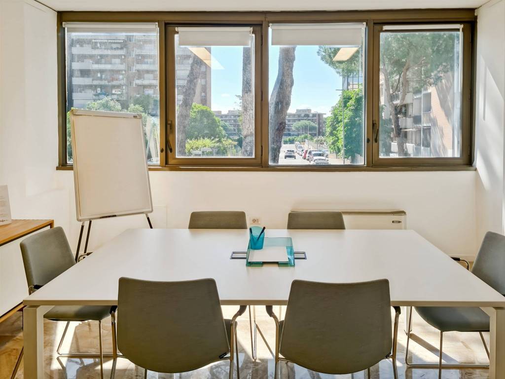 ufficio in affitto a Roma in zona Torrino