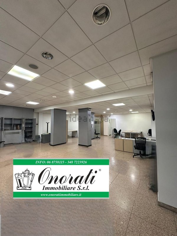 locale commerciale in affitto a Roma in zona Castro Pretorio