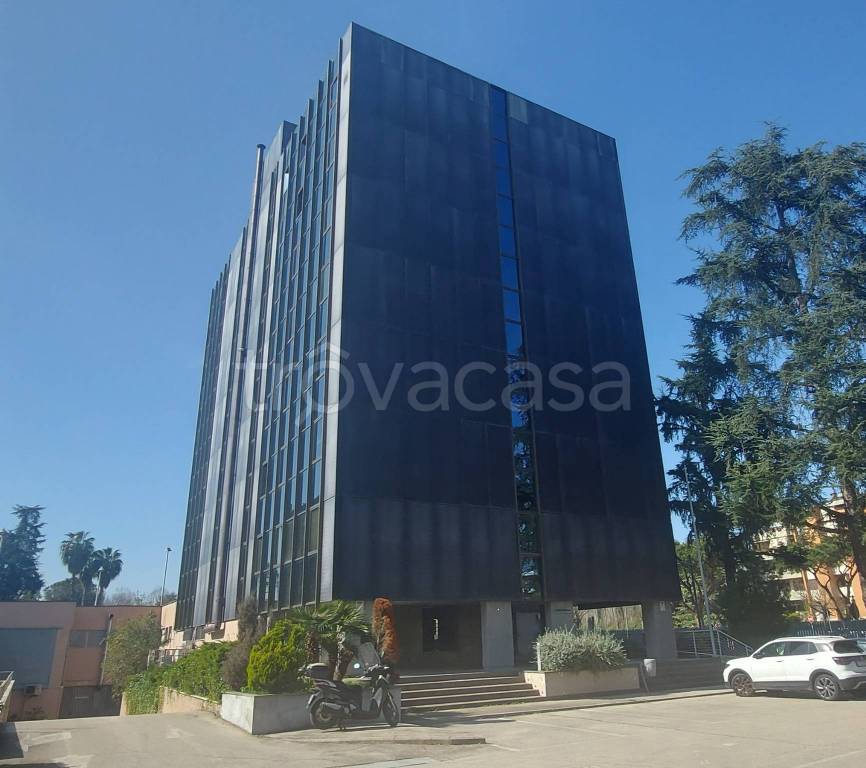 ufficio in affitto a Roma in zona Torrino