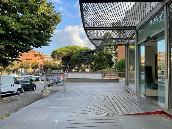 locale commerciale in affitto a Roma in zona Gianicolense