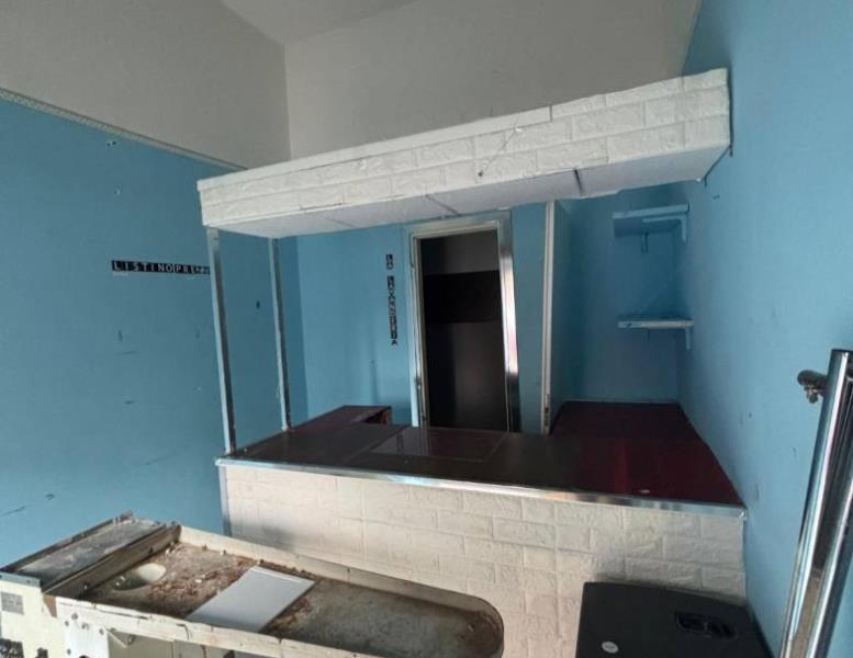 locale commerciale in affitto a Roma in zona Ostiense