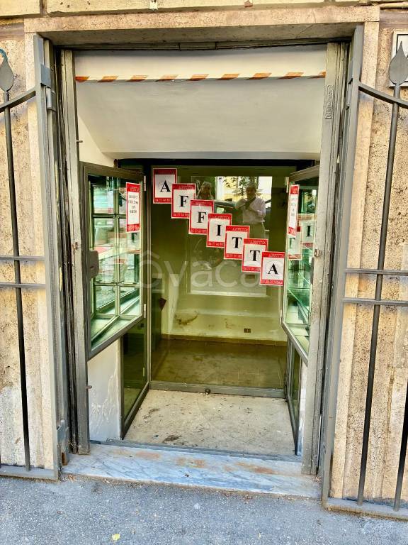 negozio in affitto a Roma in zona Rione Prati