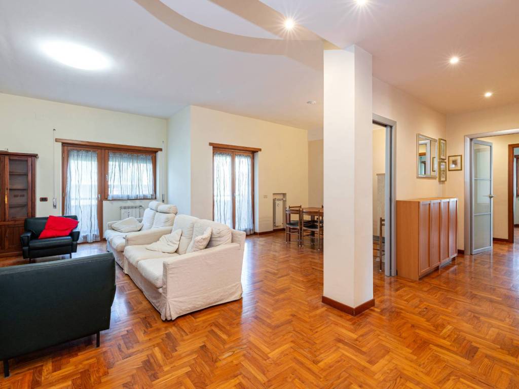 appartamento in affitto a Roma in zona Axa