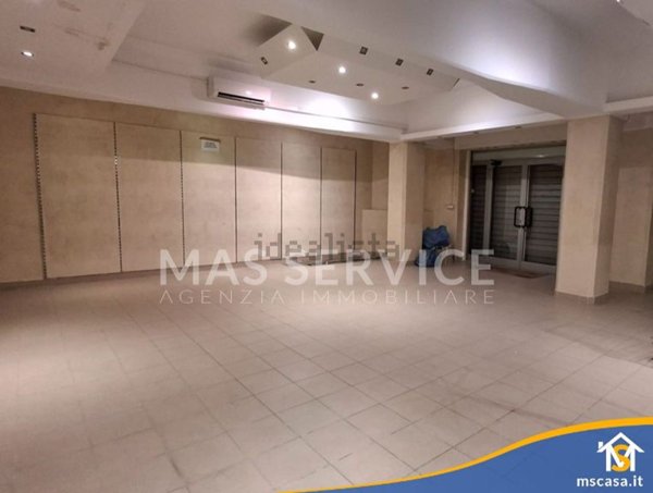locale commerciale in affitto a Roma in zona Collatino