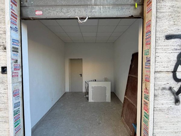 negozio in affitto a Roma