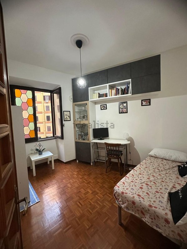 casa indipendente in affitto a Roma in zona Tuscolano