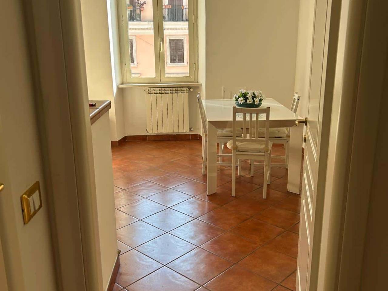 negozio in affitto a Roma in zona Esquilino