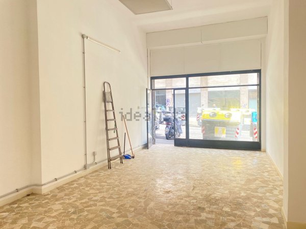 locale commerciale in affitto a Roma